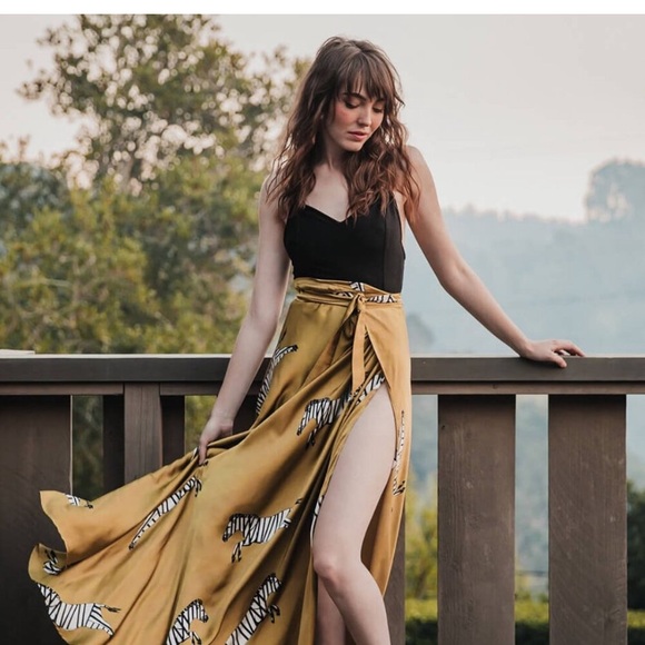 Suki So gold zebra wrap skirt - Picture 2 of 8